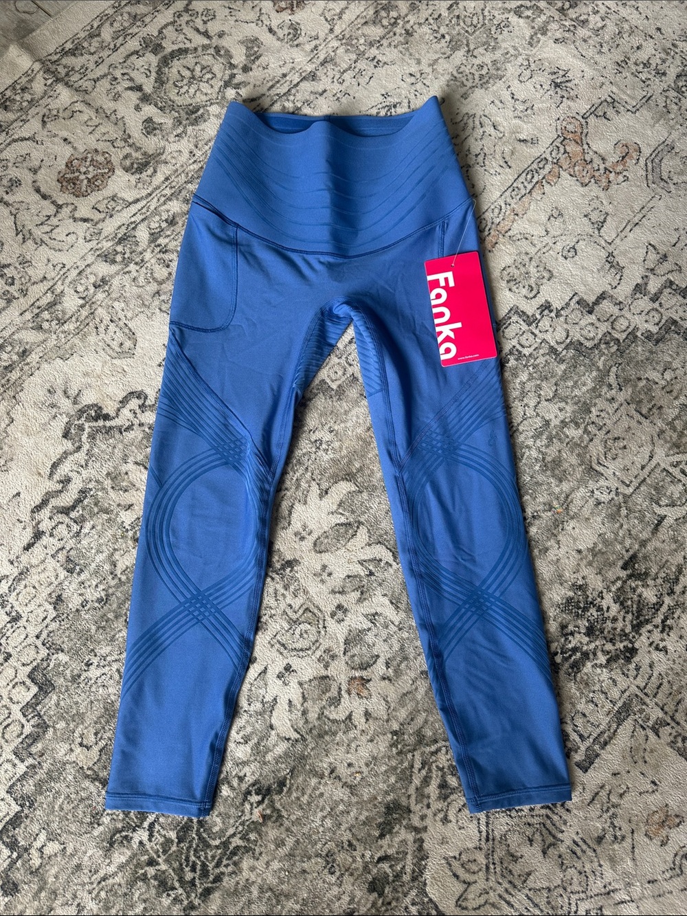 NWT Fanka Body Sculpt Sideu Pocket 7/8 Leggings 2.0 - Size 6